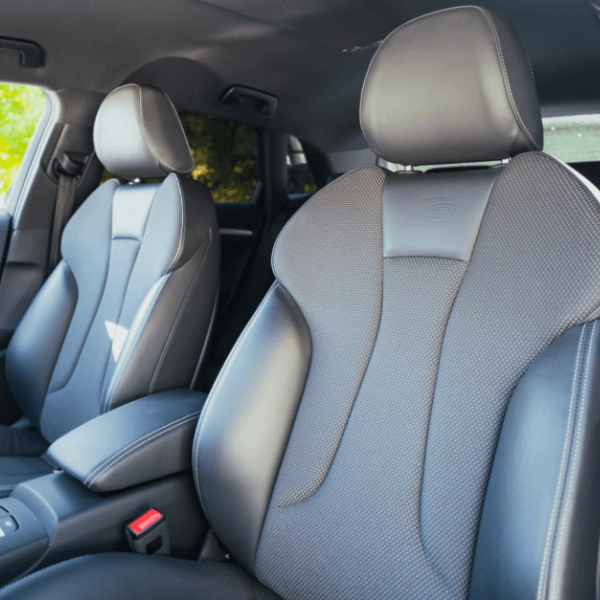 Luxe en ergonomische interieurs van hoogwaardige zakelijke mobiliteitsoplossingen in Roosendaal