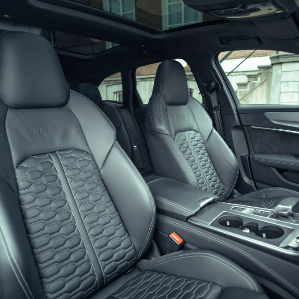 Stijlvolle en luxueuze interieurs van hoogwaardige zakelijke mobiliteitsoplossingen in Roosendaal